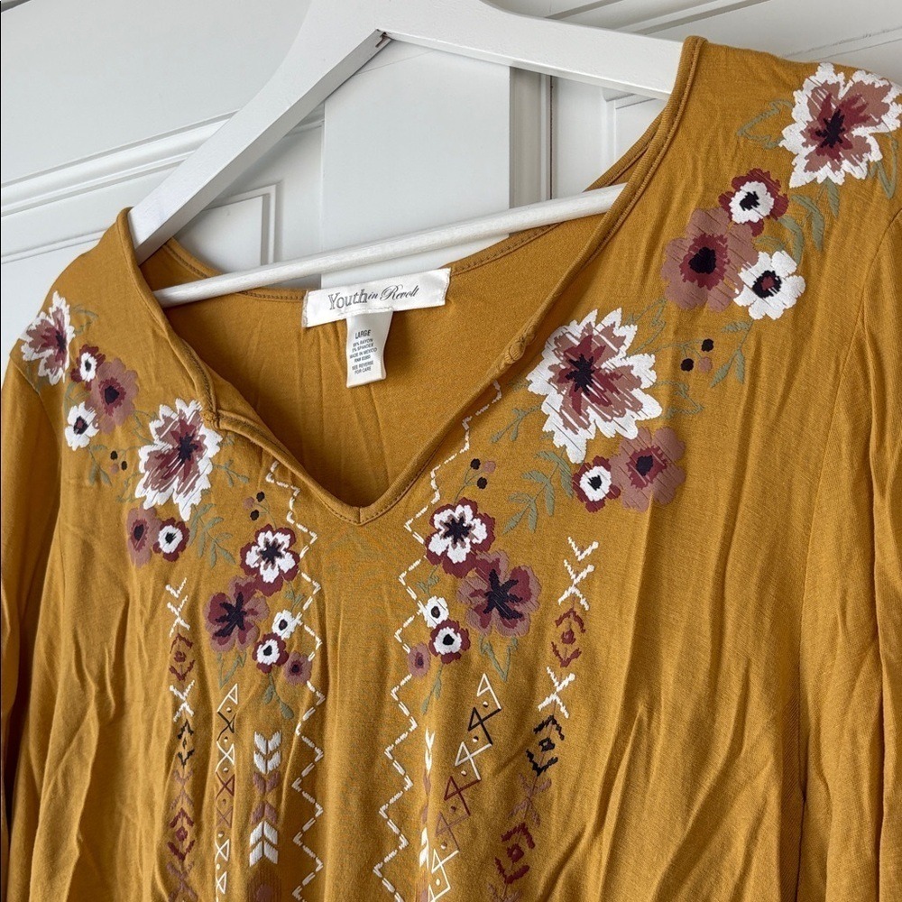 Youth in Revolt Top Large Mustard Yellow Floral Embroidered Boho V-Neck Blouse - Picture 3 of 5
